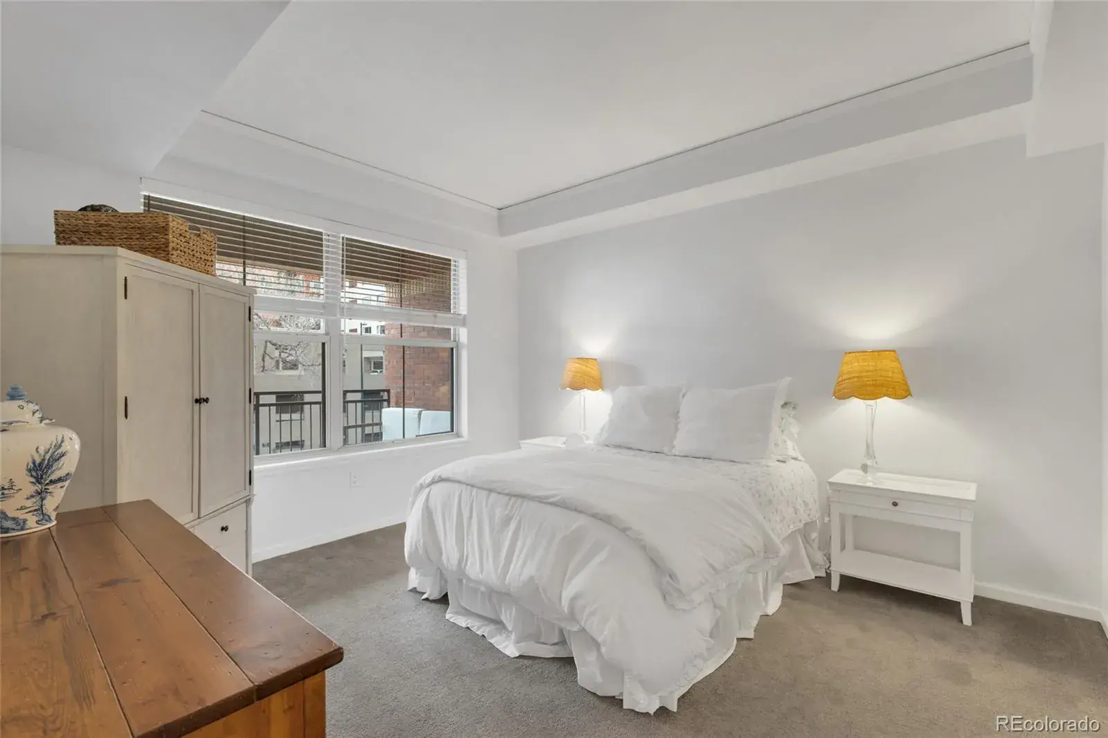 1975 N Grant Street #325 Denver CO 80203 MLS #REC2750146 01242026004933 1600 12