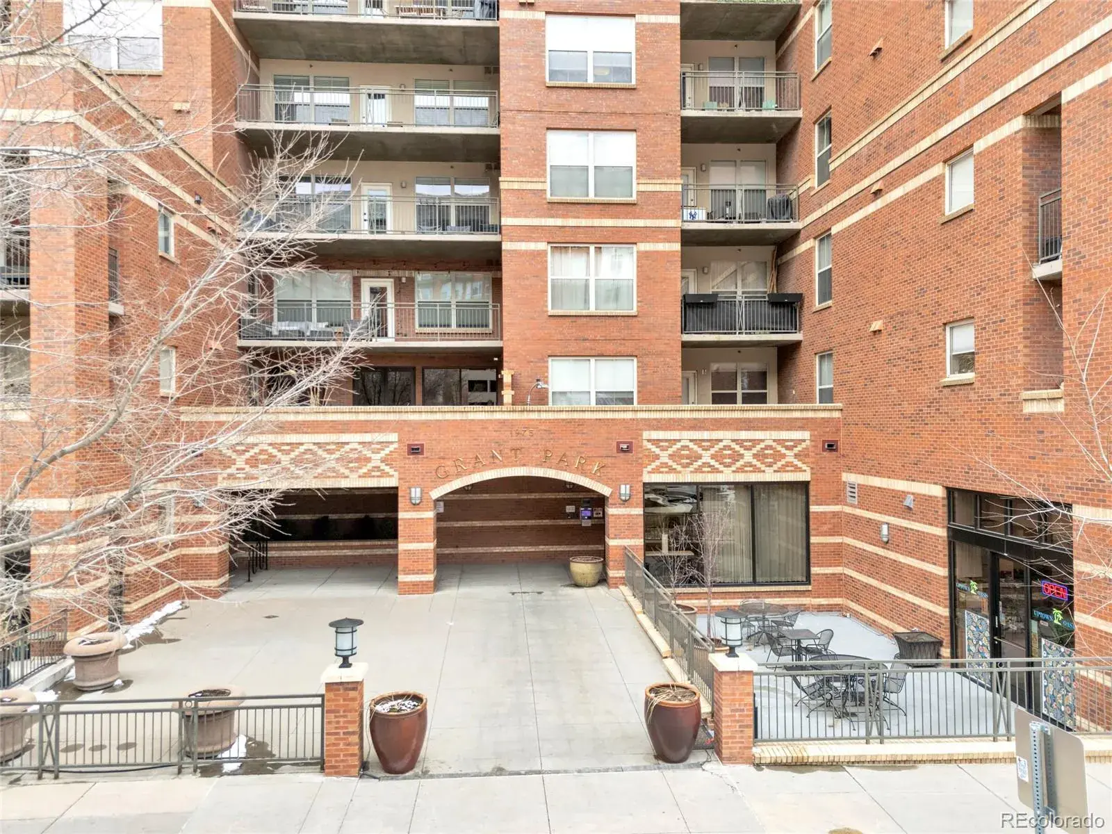 1975 N Grant Street #325 Denver CO 80203 MLS #REC2750146 01242026004933 1600 31
