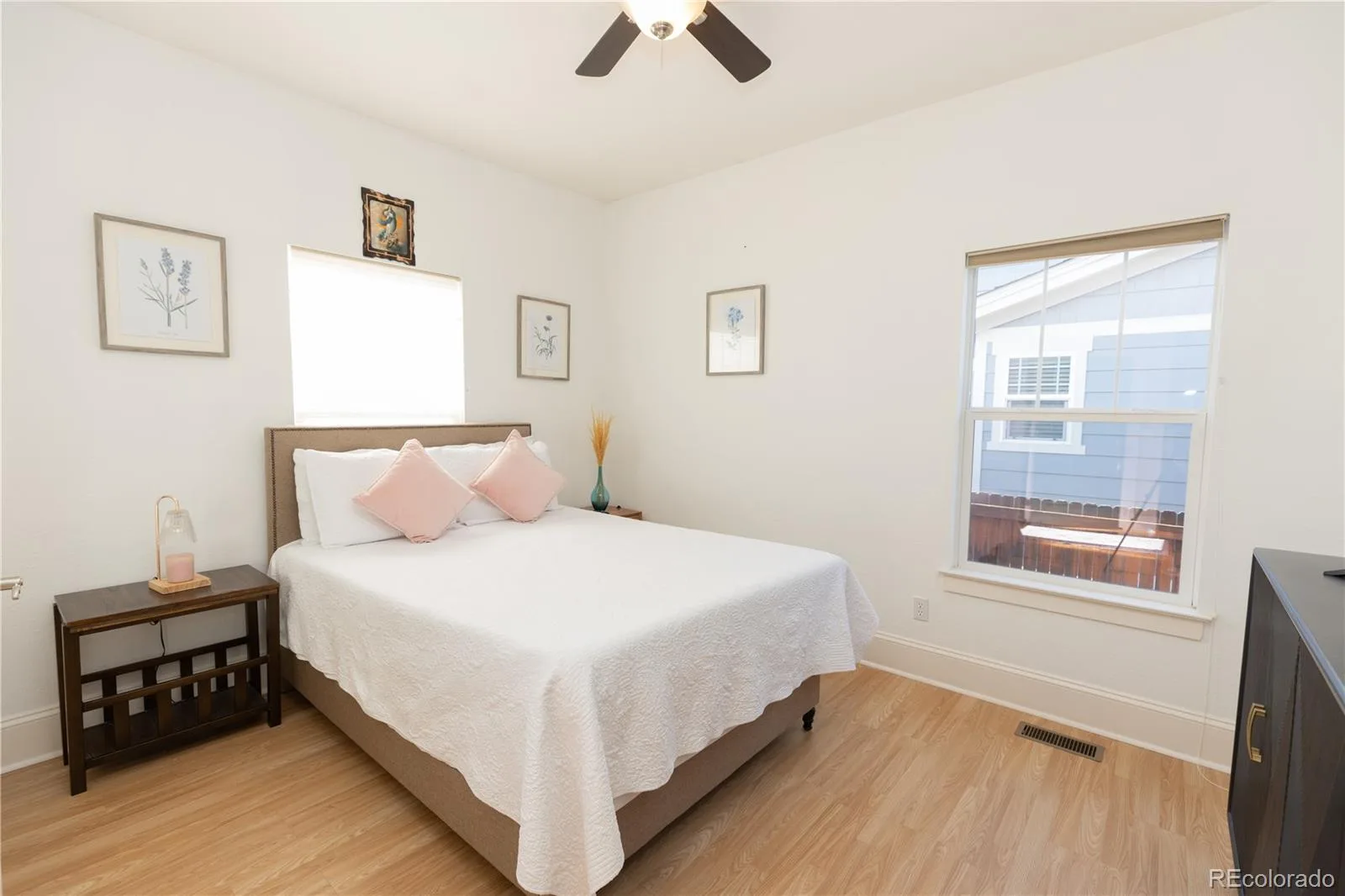 4056 S Liverpool Way Aurora CO 80013 | MLS #REC2750329 09212026193153 1600 24