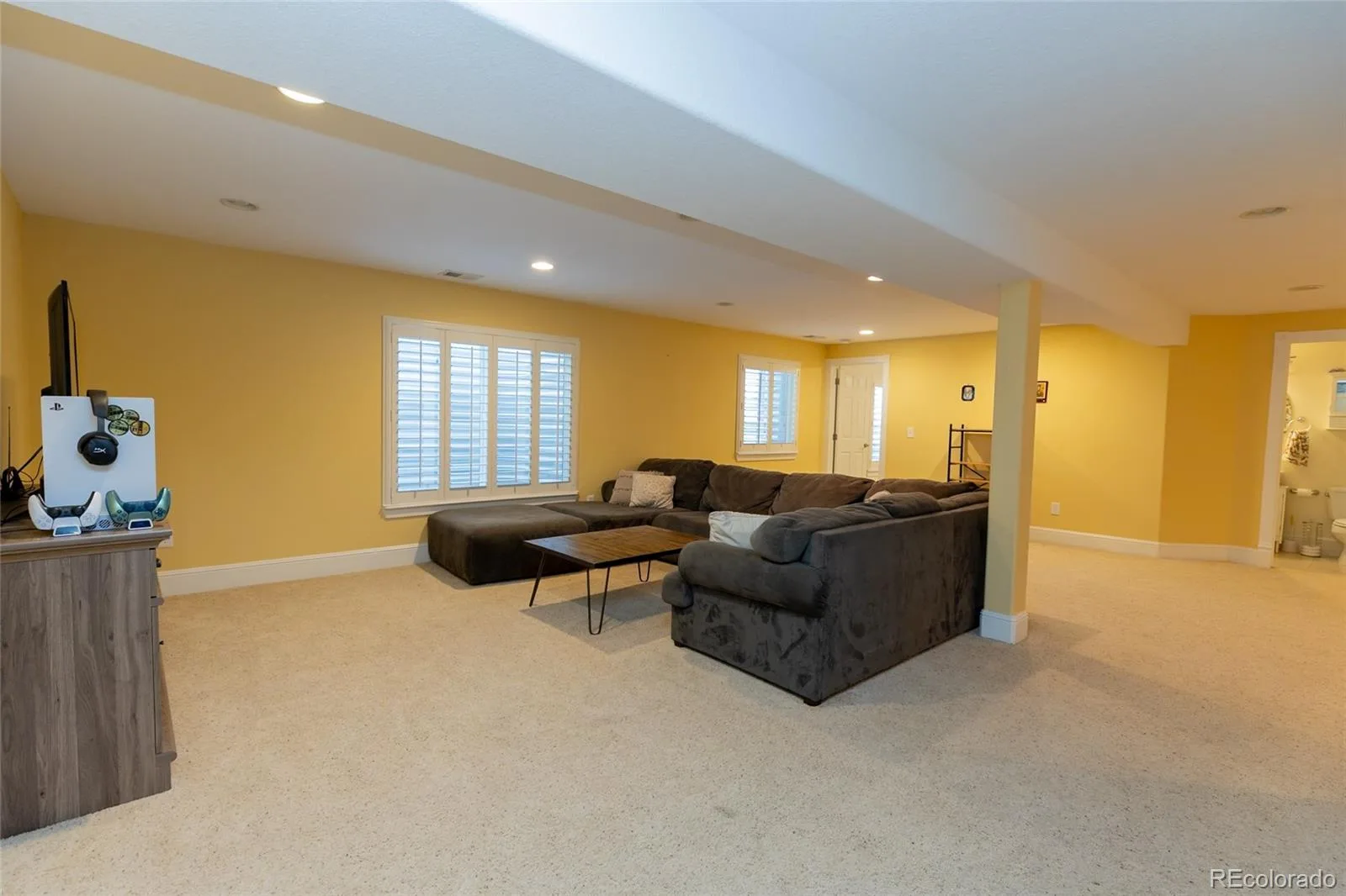 4056 S Liverpool Way Aurora CO 80013 | MLS #REC2750329 09212026193153 1600 27