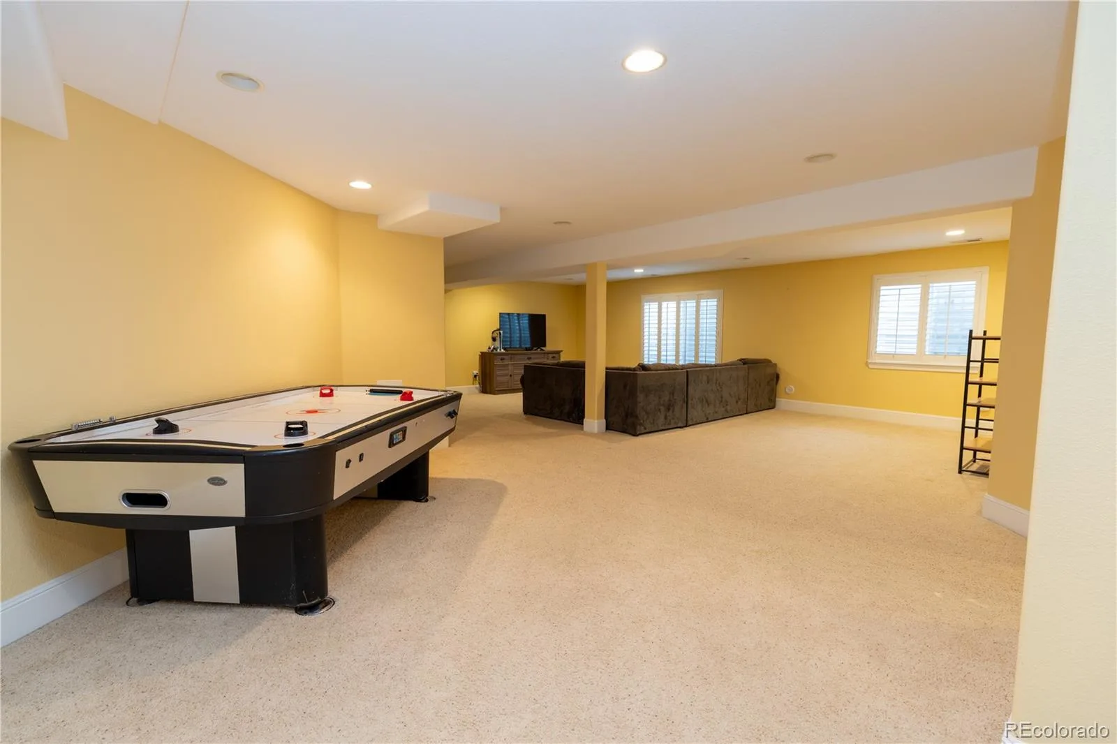 4056 S Liverpool Way Aurora CO 80013 | MLS #REC2750329 09212026193153 1600 29