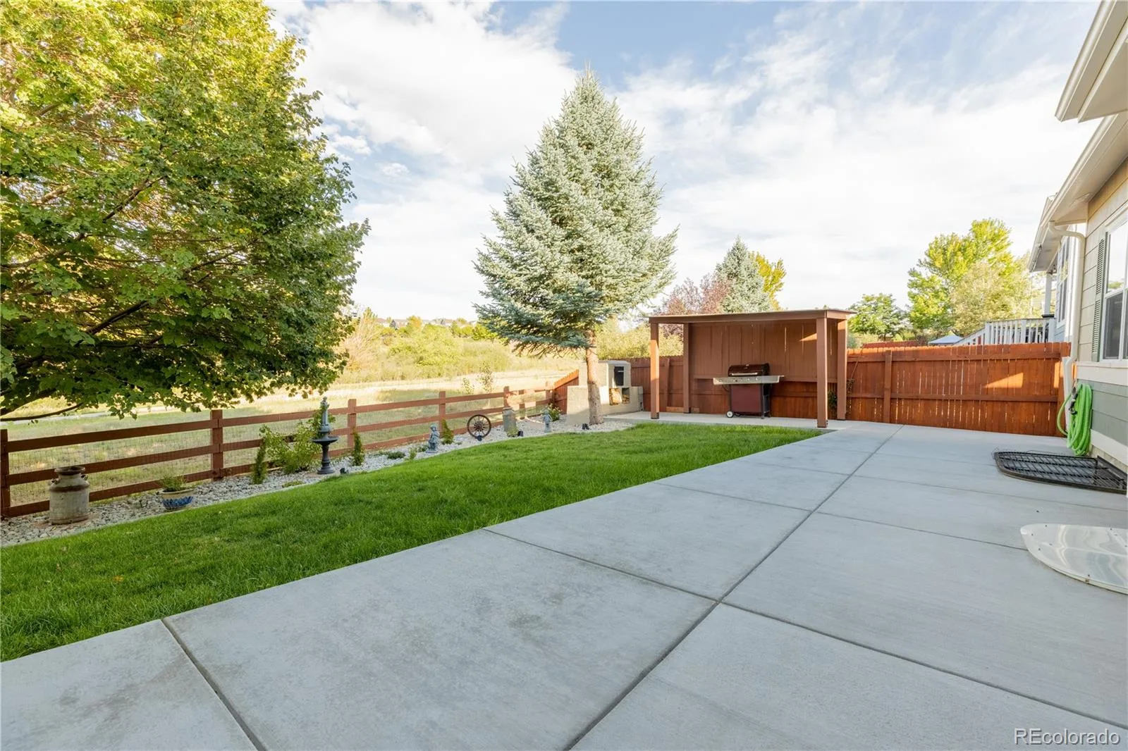 4056 S Liverpool Way Aurora CO 80013 | MLS #REC2750329 09212026193153 1600 38