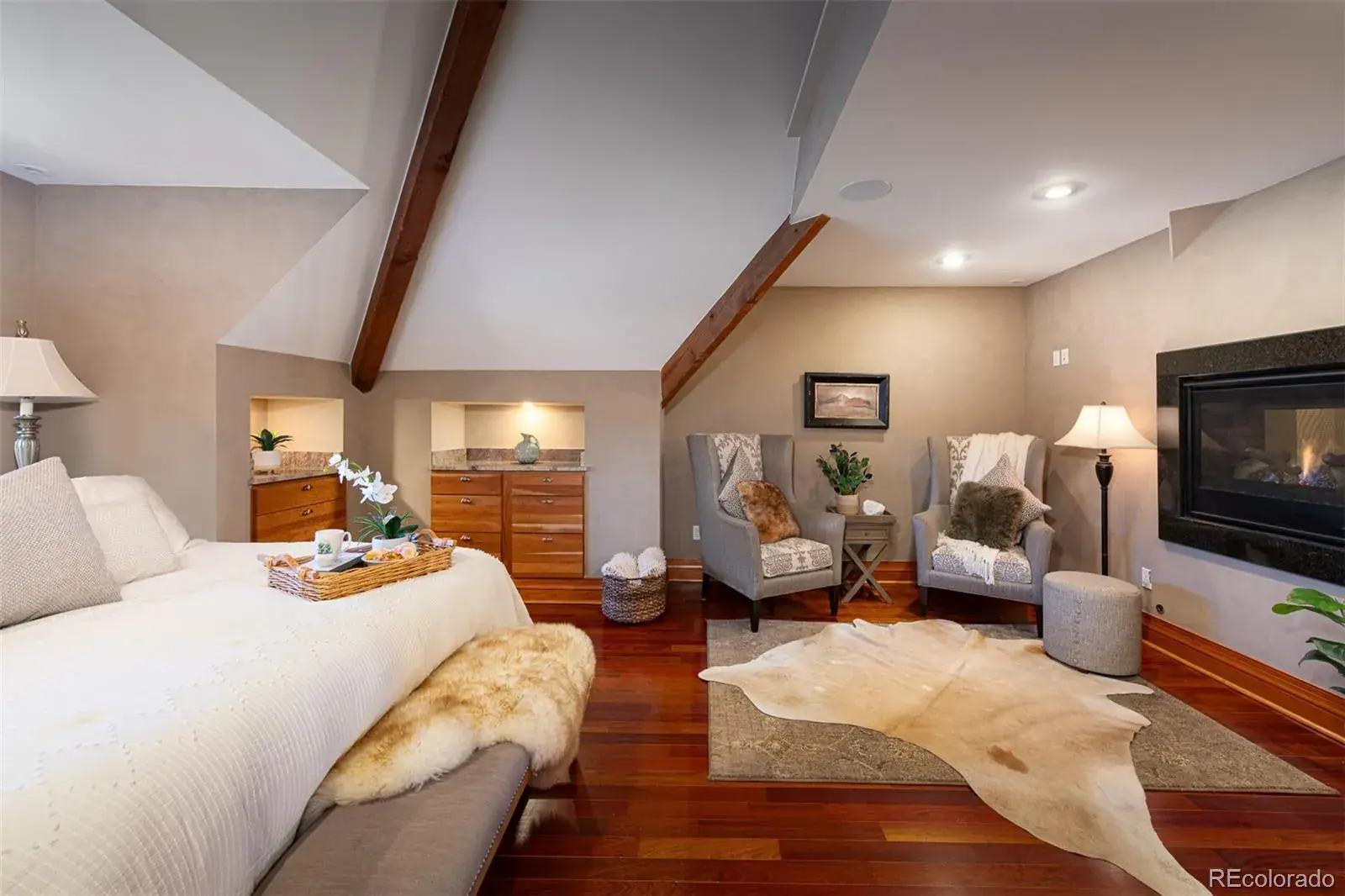 09082025185333 1600 17