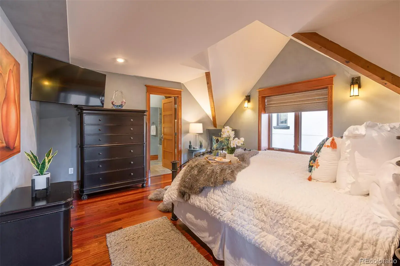 09082025185333 1600 22