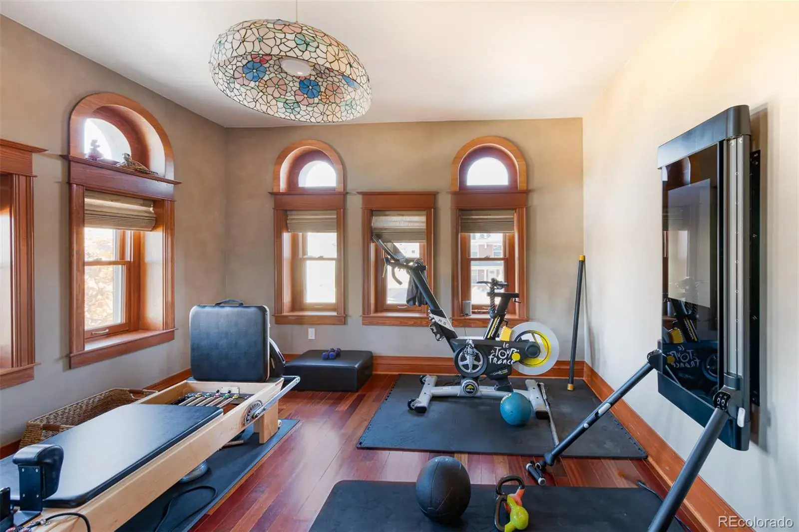 09082025185333 1600 25