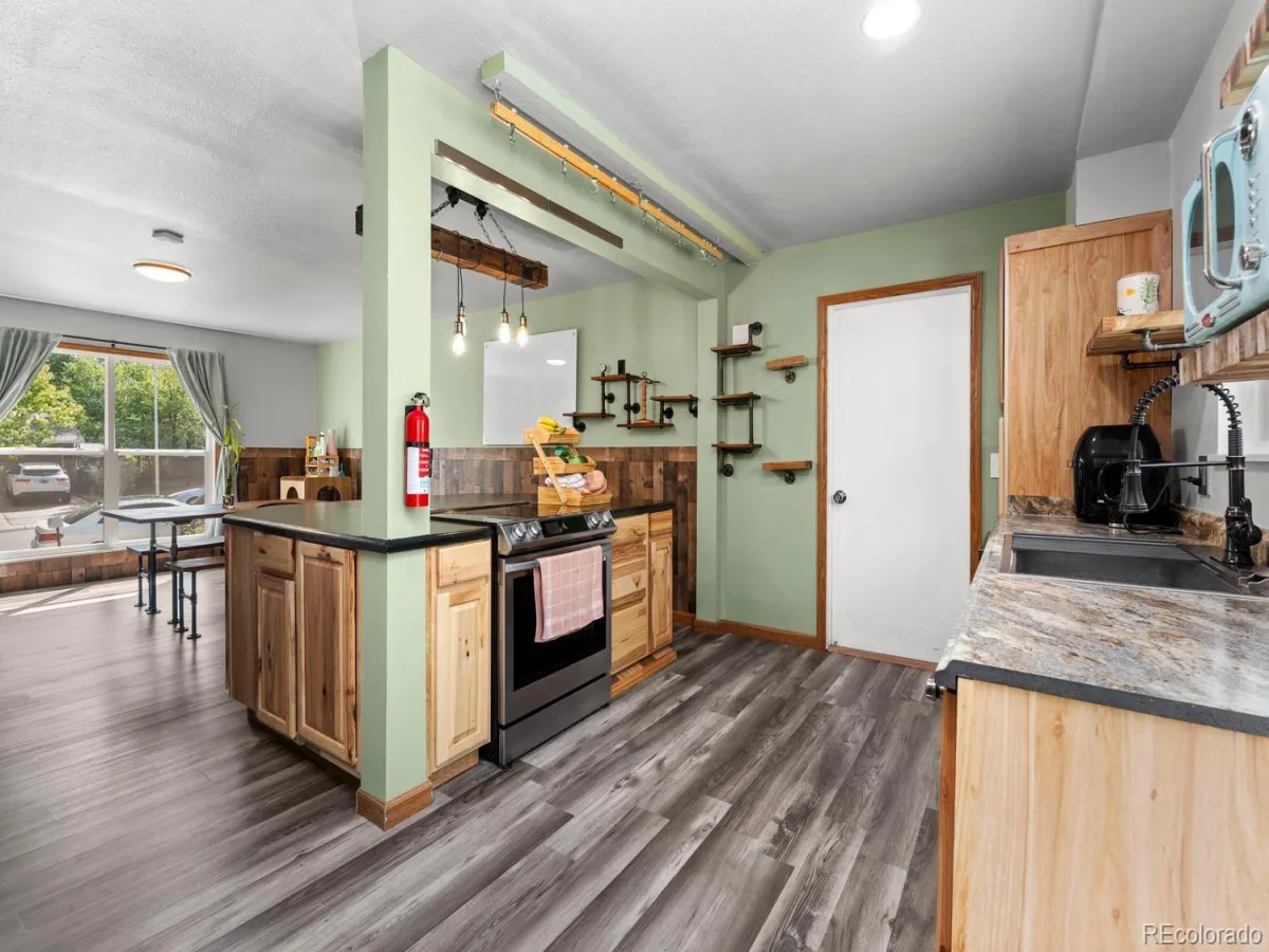 2477 S Mobile Street Aurora CO 80013 | MLS #REC2752791 08042026164934 1200 9