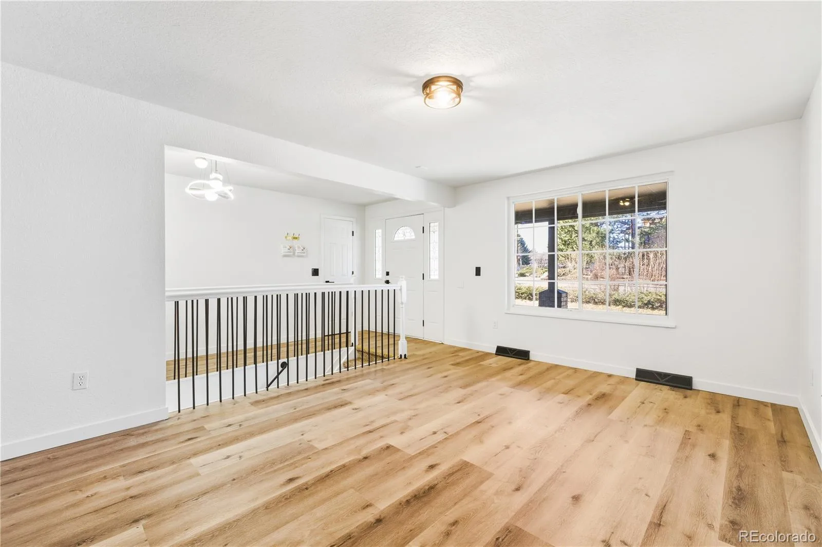 1080 S Garrison Street Lakewood CO 80226 | MLS #REC2755931 10022026215933 1600 3