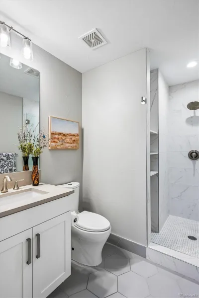 2920 W 26th Avenue #5 Denver CO 80211 | MLS #REC2755940 08302026165540 800 19