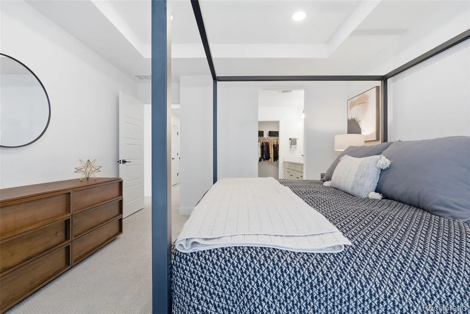 04092026213717 1600 24