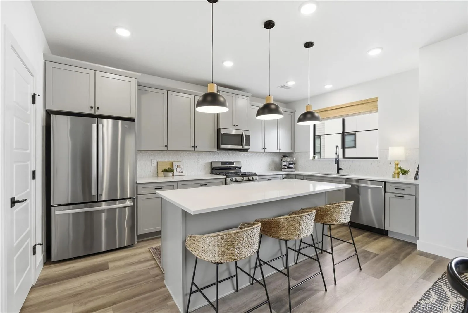 2048 S Holly Street #5 Denver CO 80222 | MLS #REC2758412 09232026085432 1600 1