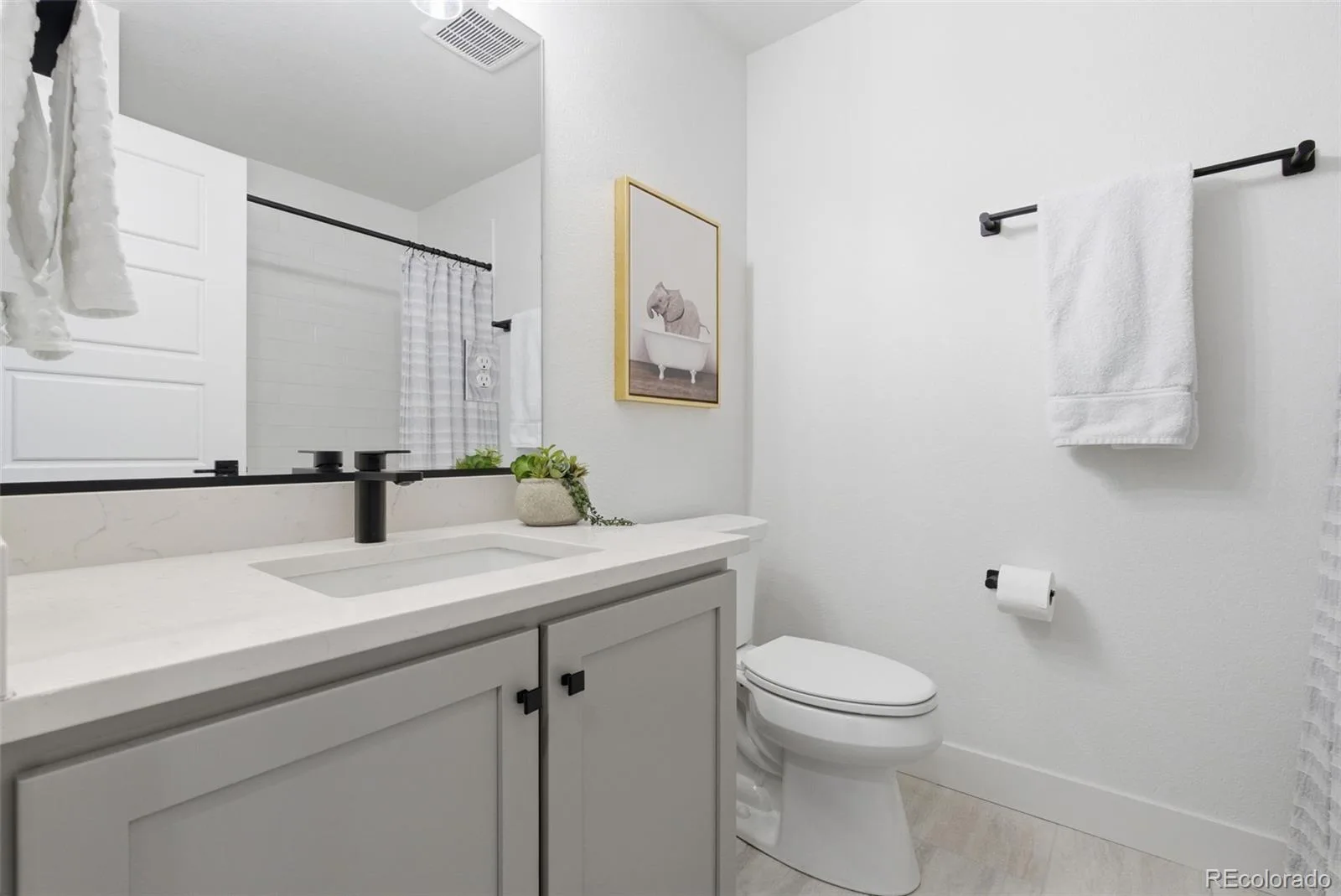 2048 S Holly Street #5 Denver CO 80222 | MLS #REC2758412 09232026085432 1600 14