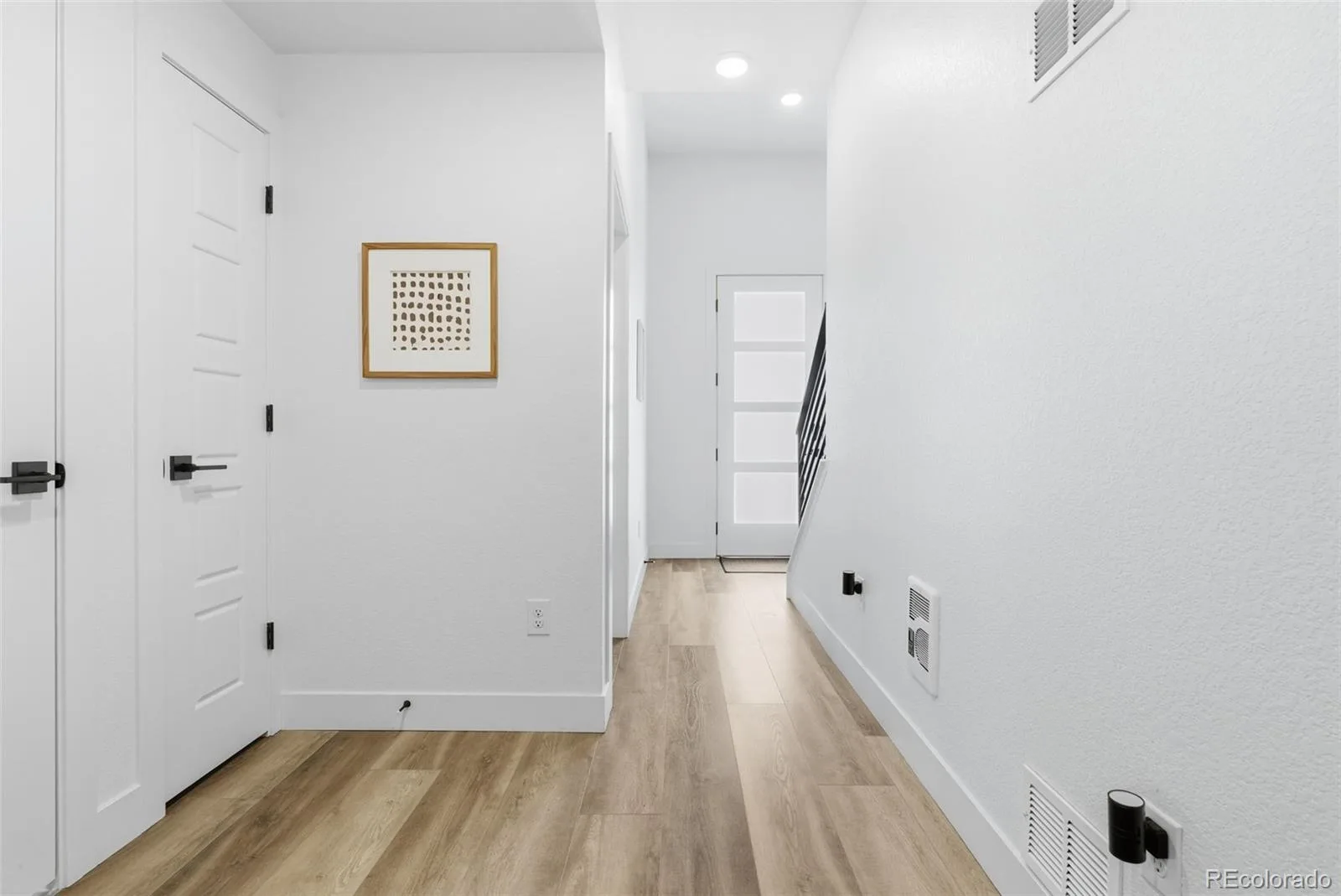 2048 S Holly Street #5 Denver CO 80222 | MLS #REC2758412 09232026085432 1600 25