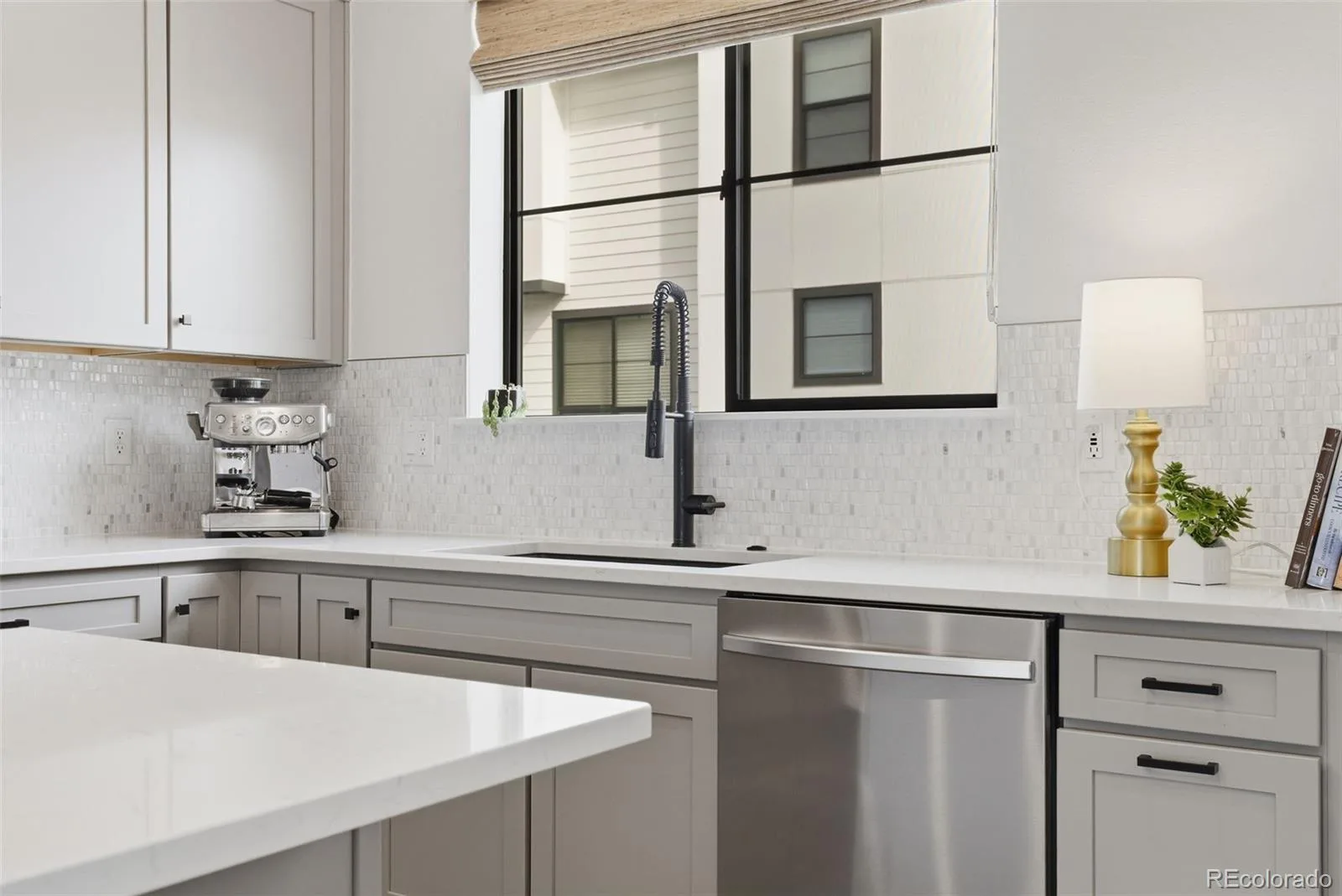 2048 S Holly Street #5 Denver CO 80222 | MLS #REC2758412 09232026085432 1600 31