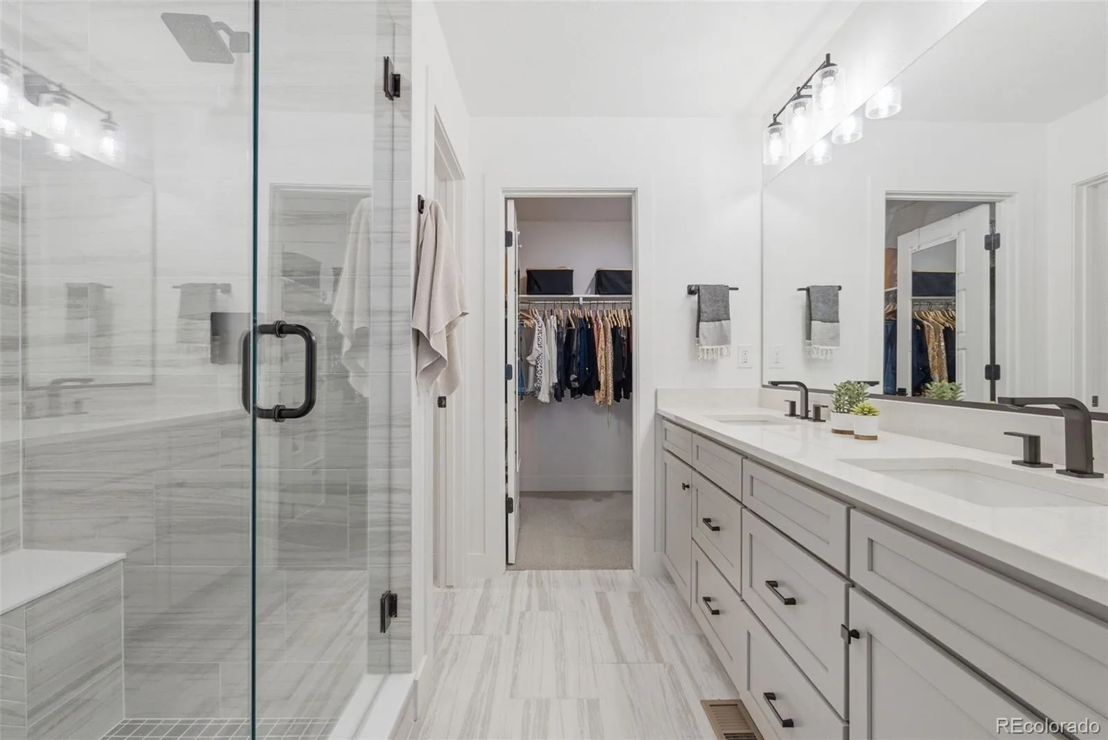 2048 S Holly Street #5 Denver CO 80222 | MLS #REC2758412 09232026085432 1600 4