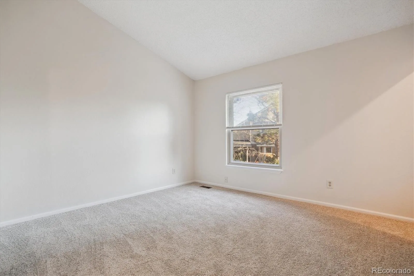18508 E Whitaker Circle #D Aurora CO 80015 | MLS #REC2761166 08102026155226 1600 13