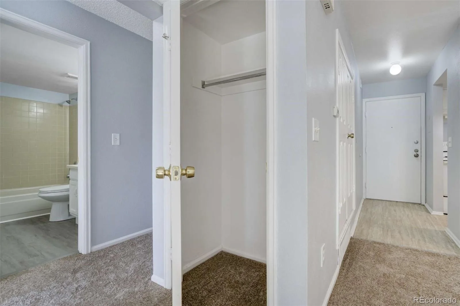 16001 E Alaska Place #1 Aurora CO 80017 | MLS #REC2762437 06182026232056 1600 16