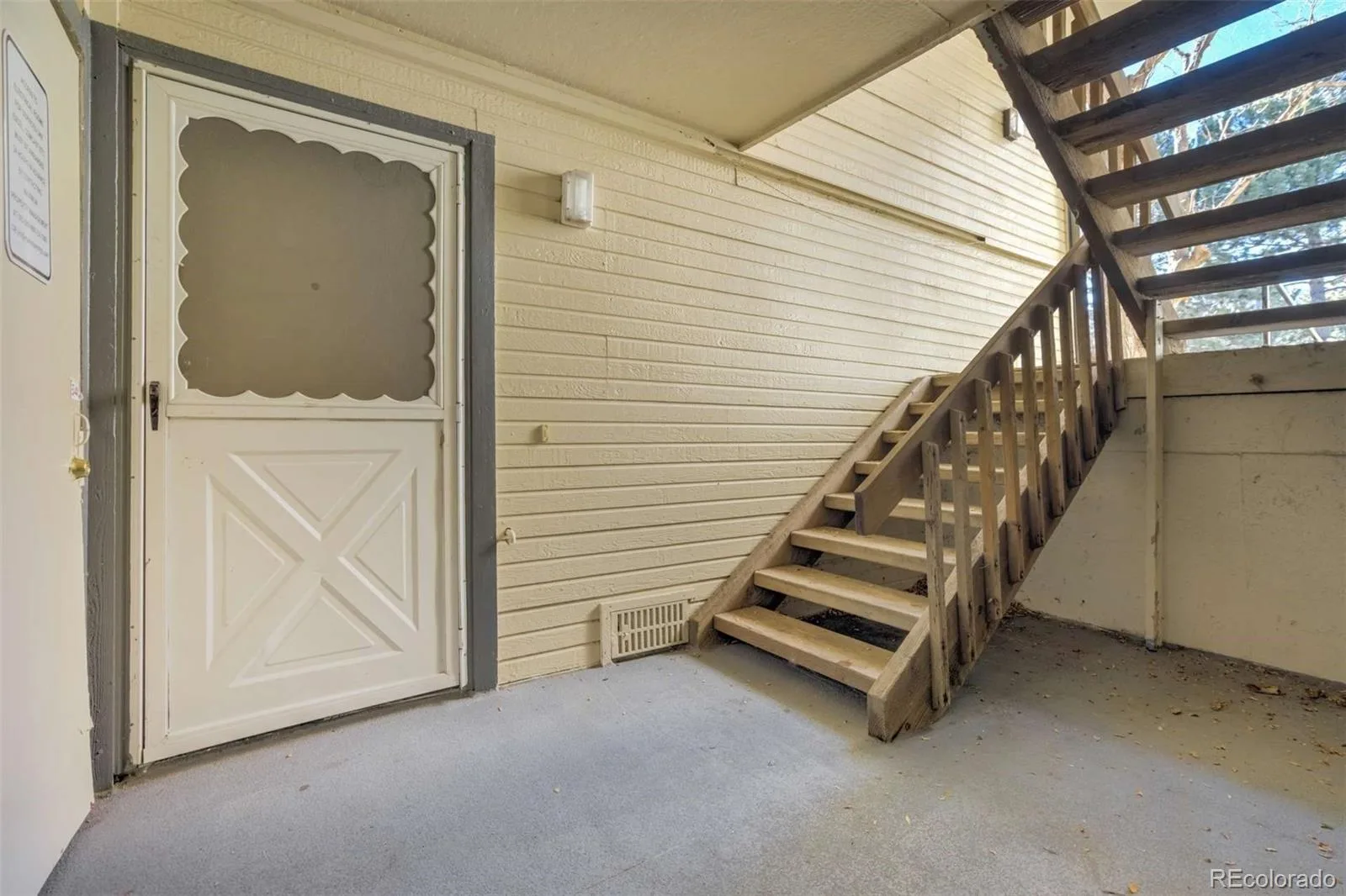 16001 E Alaska Place #1 Aurora CO 80017 | MLS #REC2762437 06182026232056 1600 2