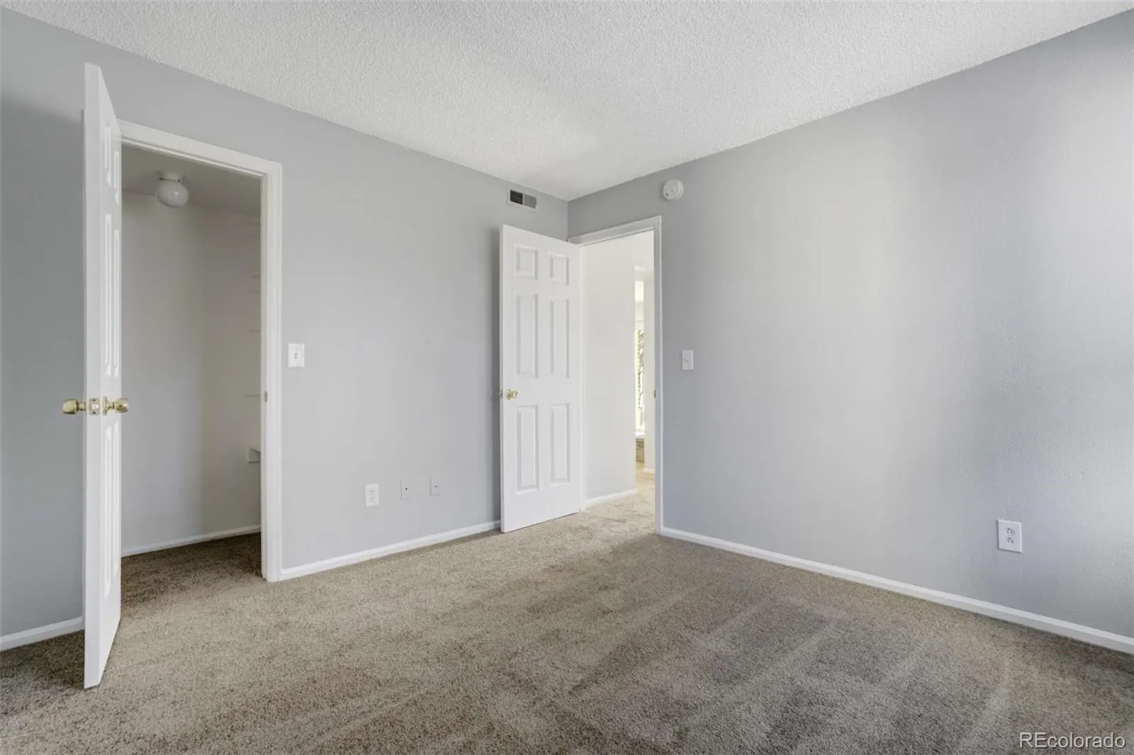 16001 E Alaska Place #1 Aurora CO 80017 | MLS #REC2762437 06182026232056 1600 23