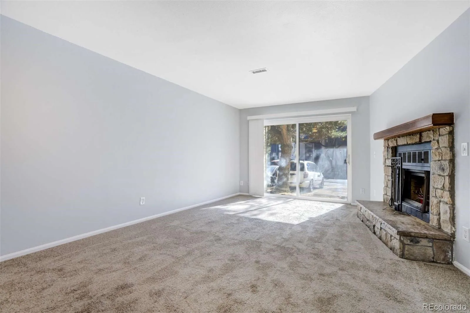 16001 E Alaska Place #1 Aurora CO 80017 | MLS #REC2762437 06182026232056 1600 3