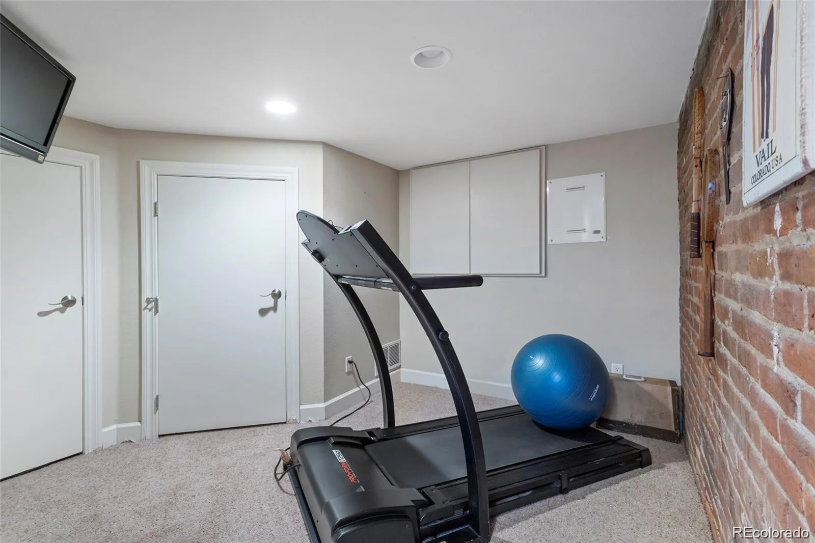 2027 N Emerson Street Denver CO 80205 MLS #REC2764333 06092026015310 1600 14