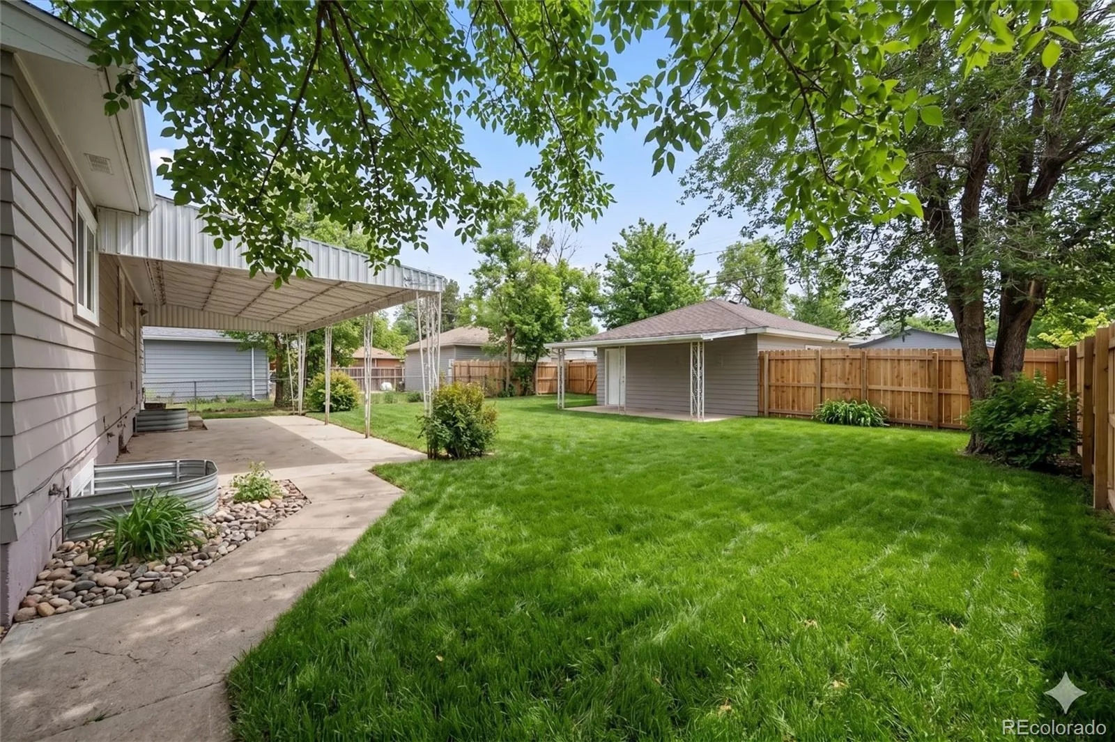 9801 E 8th Avenue Aurora CO 80010 | MLS #REC2773546 08212026192950 1600 1
