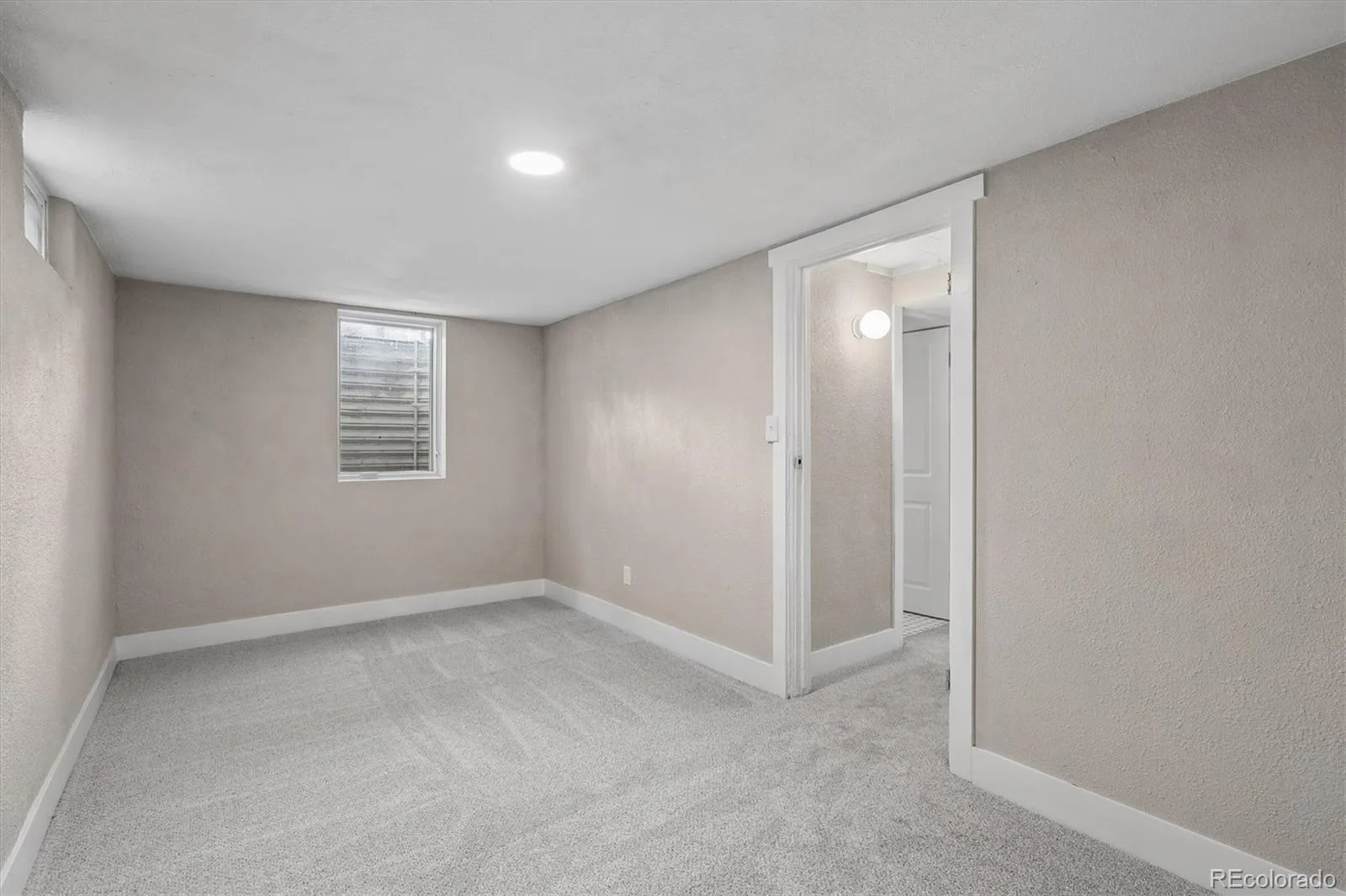 9801 E 8th Avenue Aurora CO 80010 | MLS #REC2773546 08212026192950 1600 15