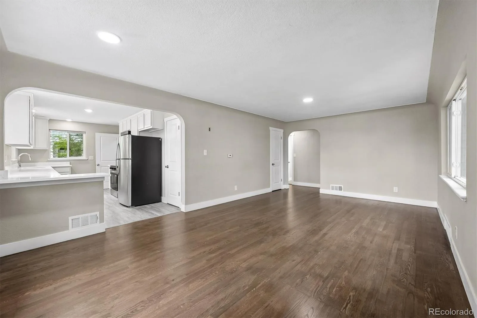 9801 E 8th Avenue Aurora CO 80010 | MLS #REC2773546 08212026192950 1600 20