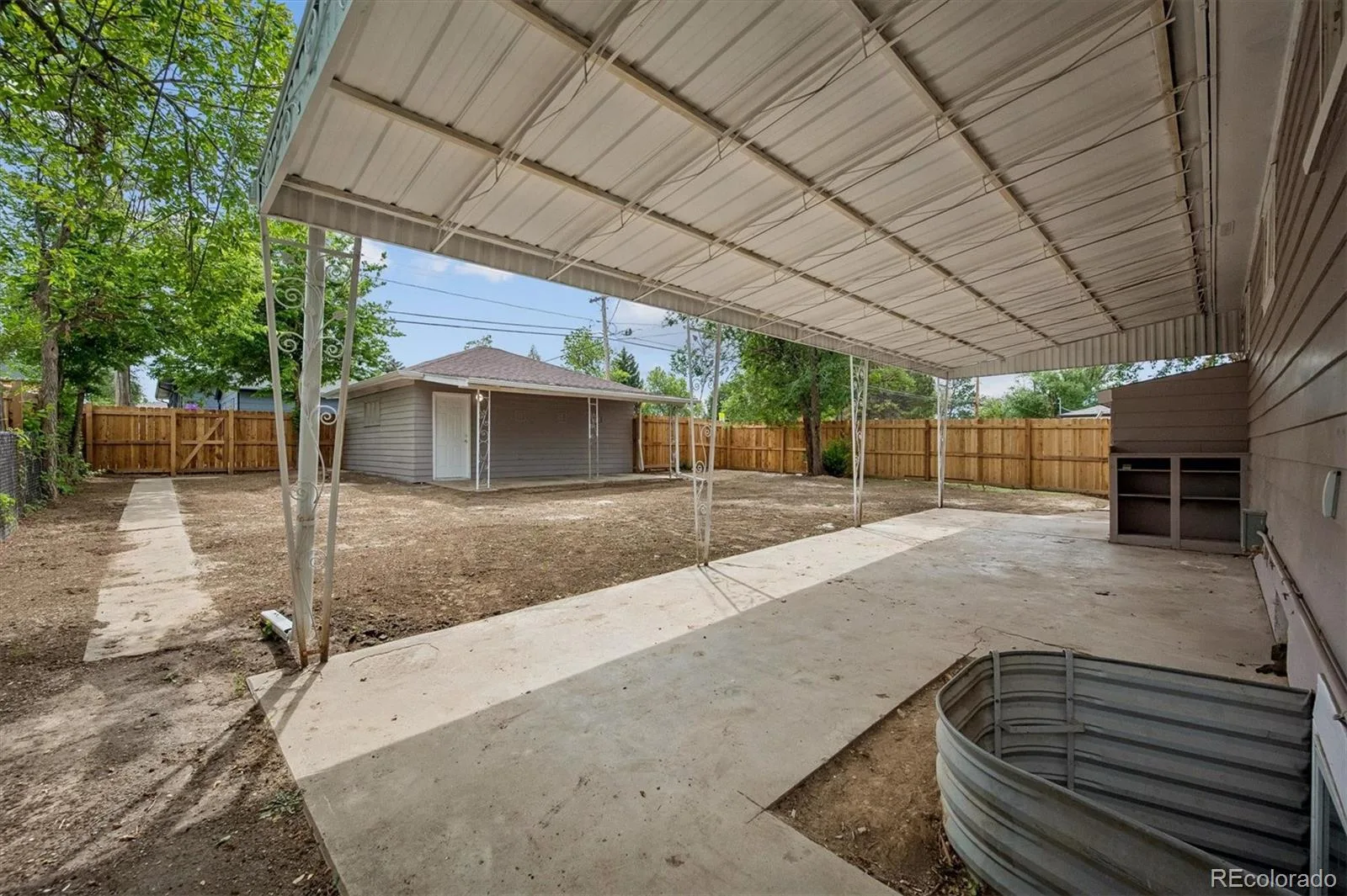 9801 E 8th Avenue Aurora CO 80010 | MLS #REC2773546 08212026192950 1600 23