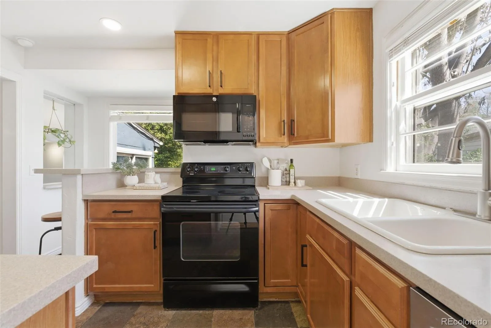 2740 S Franklin Street Denver CO 80210 MLS #REC2775699 04272026131827 1600 16