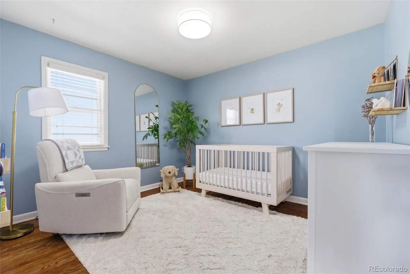 2740 S Franklin Street Denver CO 80210 MLS #REC2775699 04272026131827 1600 19