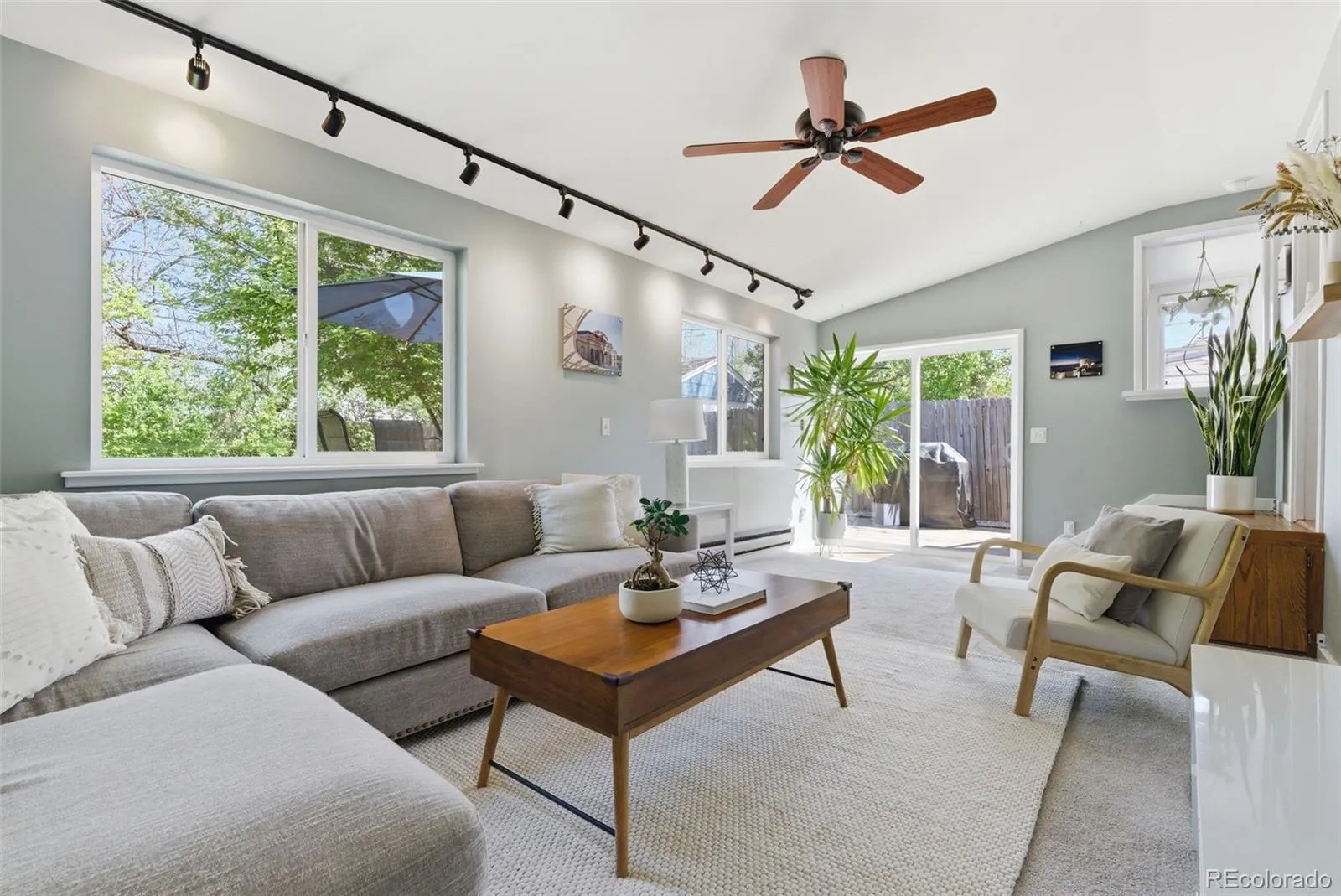 2740 S Franklin Street Denver CO 80210 MLS #REC2775699 04272026131827 1600 26