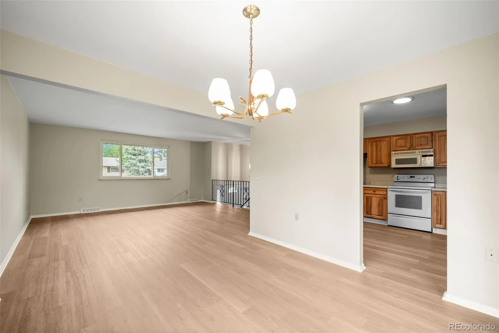 2985 S Eaton Street Denver CO 80227 MLS #REC2776825 05202026194341 1600 10