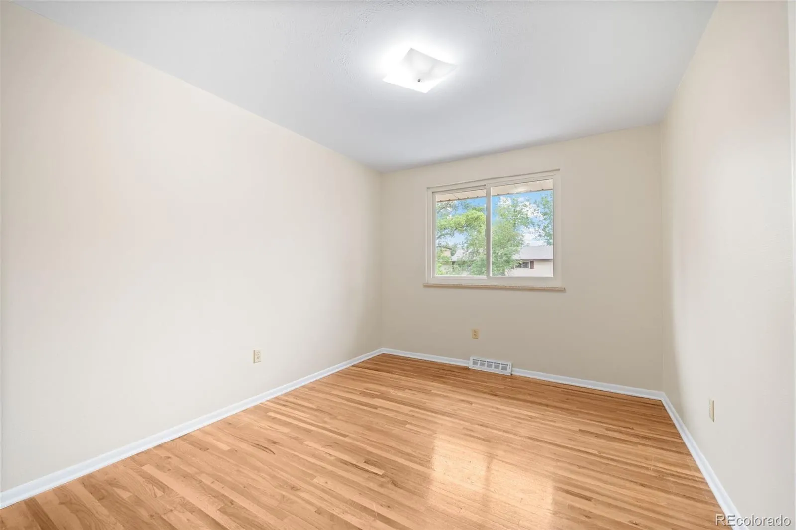2985 S Eaton Street Denver CO 80227 MLS #REC2776825 05202026194341 1600 14