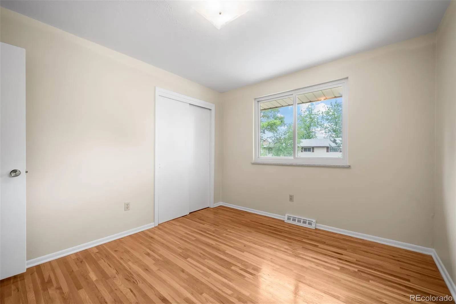 2985 S Eaton Street Denver CO 80227 MLS #REC2776825 05202026194341 1600 18