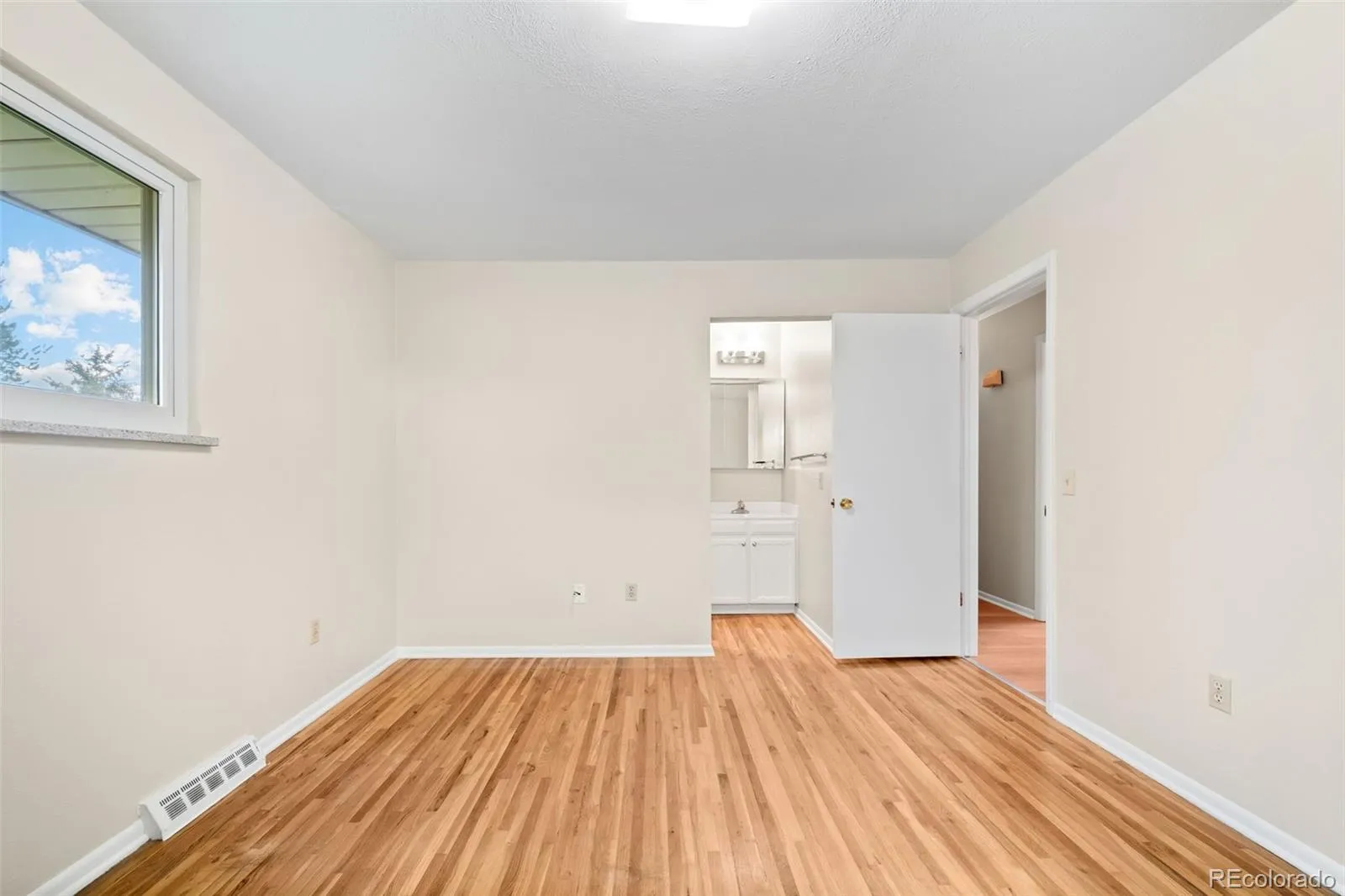 2985 S Eaton Street Denver CO 80227 MLS #REC2776825 05202026194341 1600 22