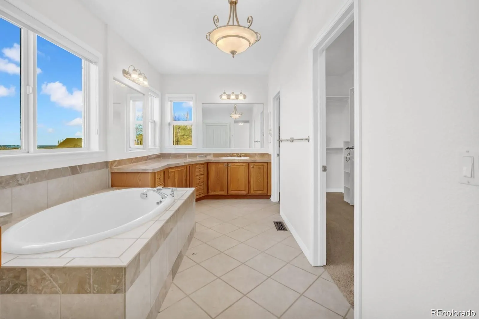 2675 Shadecrest Place Highlands Ranch CO 80126 MLS #REC2776846 05012026023141 1600 10
