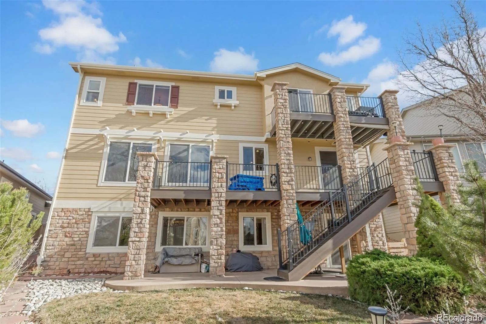 2675 Shadecrest Place Highlands Ranch CO 80126 MLS #REC2776846 05012026023141 1600 23