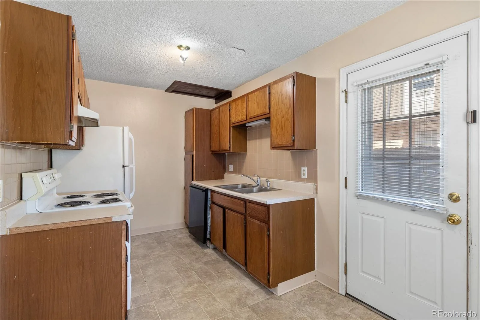1541 S Owens Street #47 Denver CO 80232 | MLS #REC2777622 08052026174505 1600 5