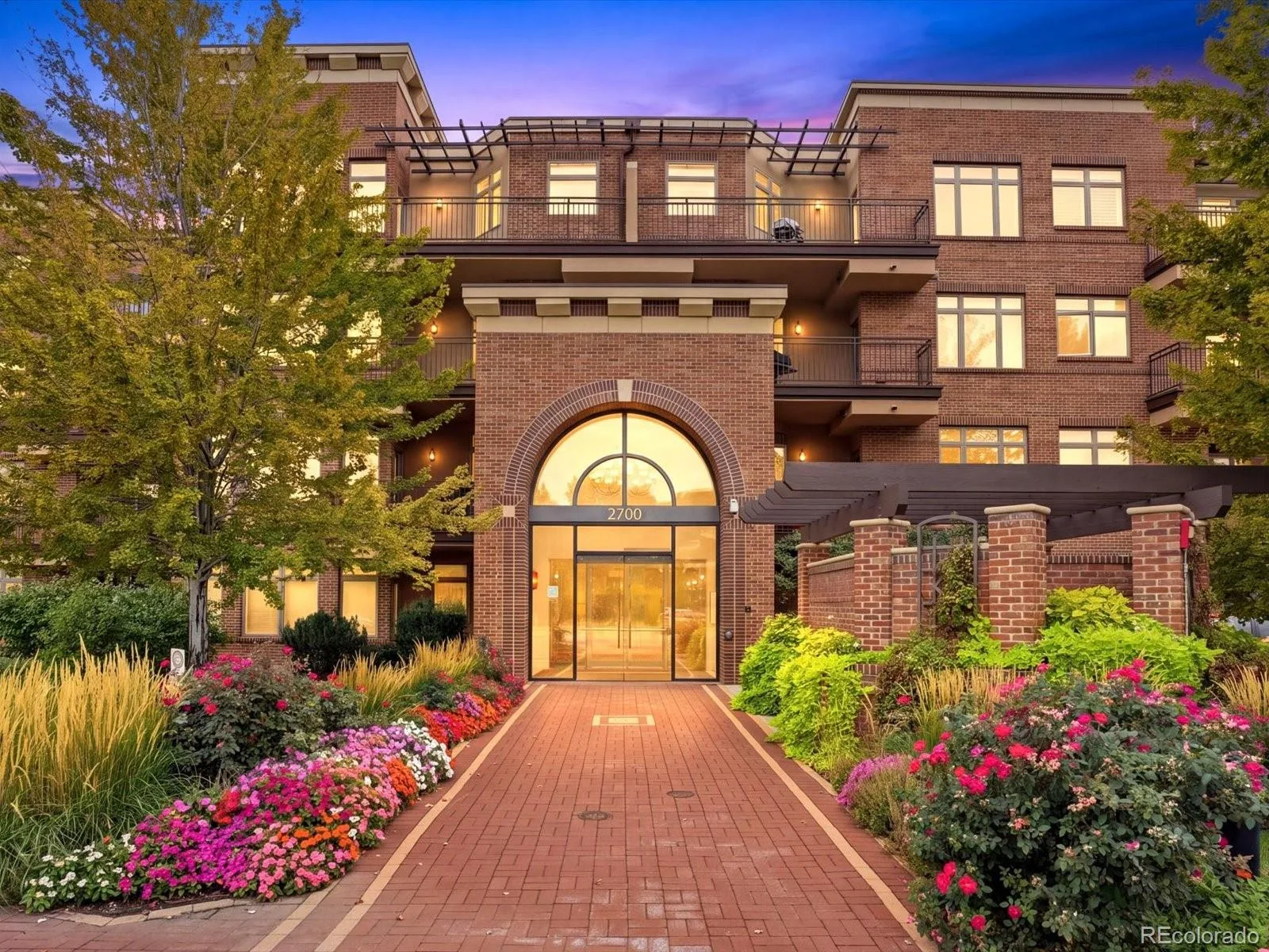 2700 E Cherry Creek S Drive #212 Denver CO 80209 | MLS #REC2779156 09292026000344 1600 19