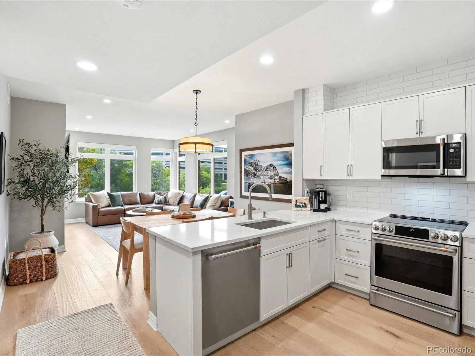 2700 E Cherry Creek S Drive #212 Denver CO 80209 | MLS #REC2779156 09292026000344 1600 2