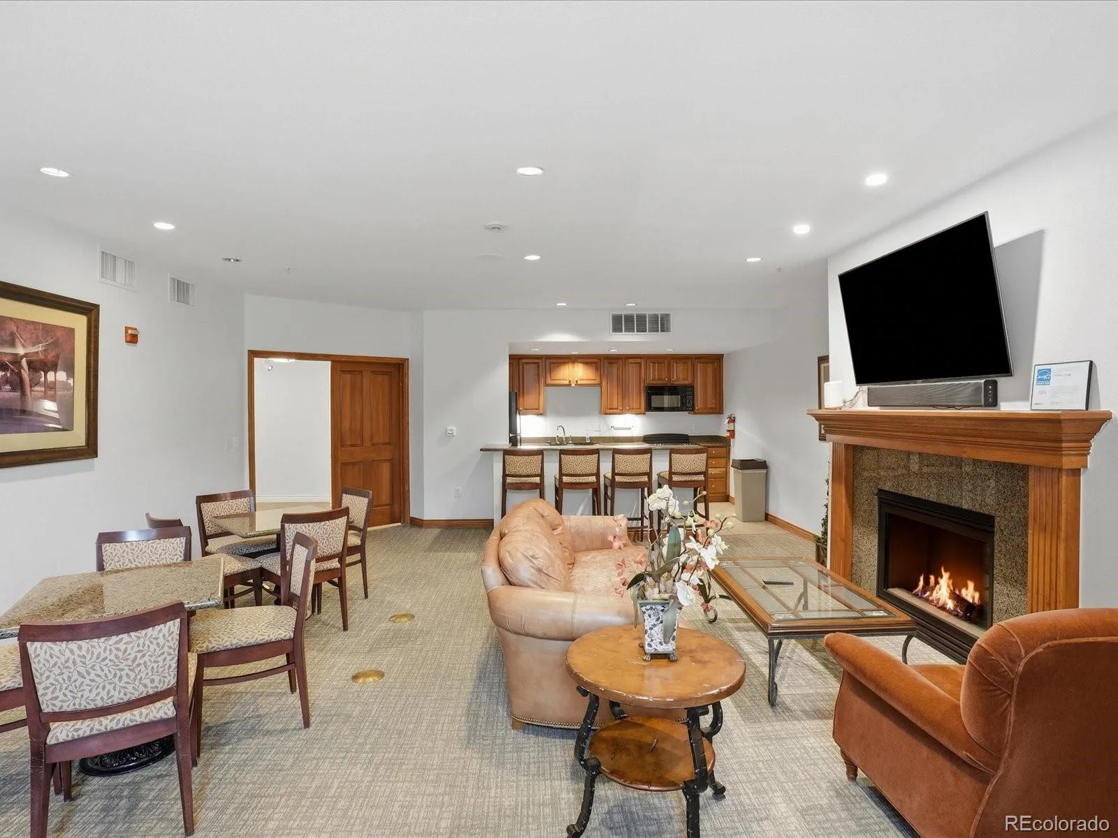 2700 E Cherry Creek S Drive #212 Denver CO 80209 | MLS #REC2779156 09292026000344 1600 23