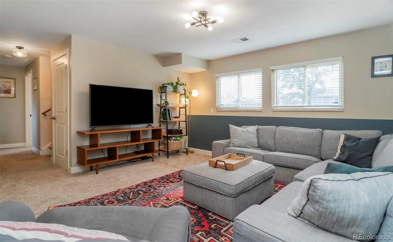 04202026172401 1600 16