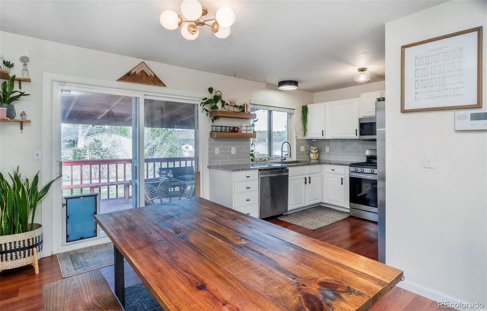 04202026172401 1600 7