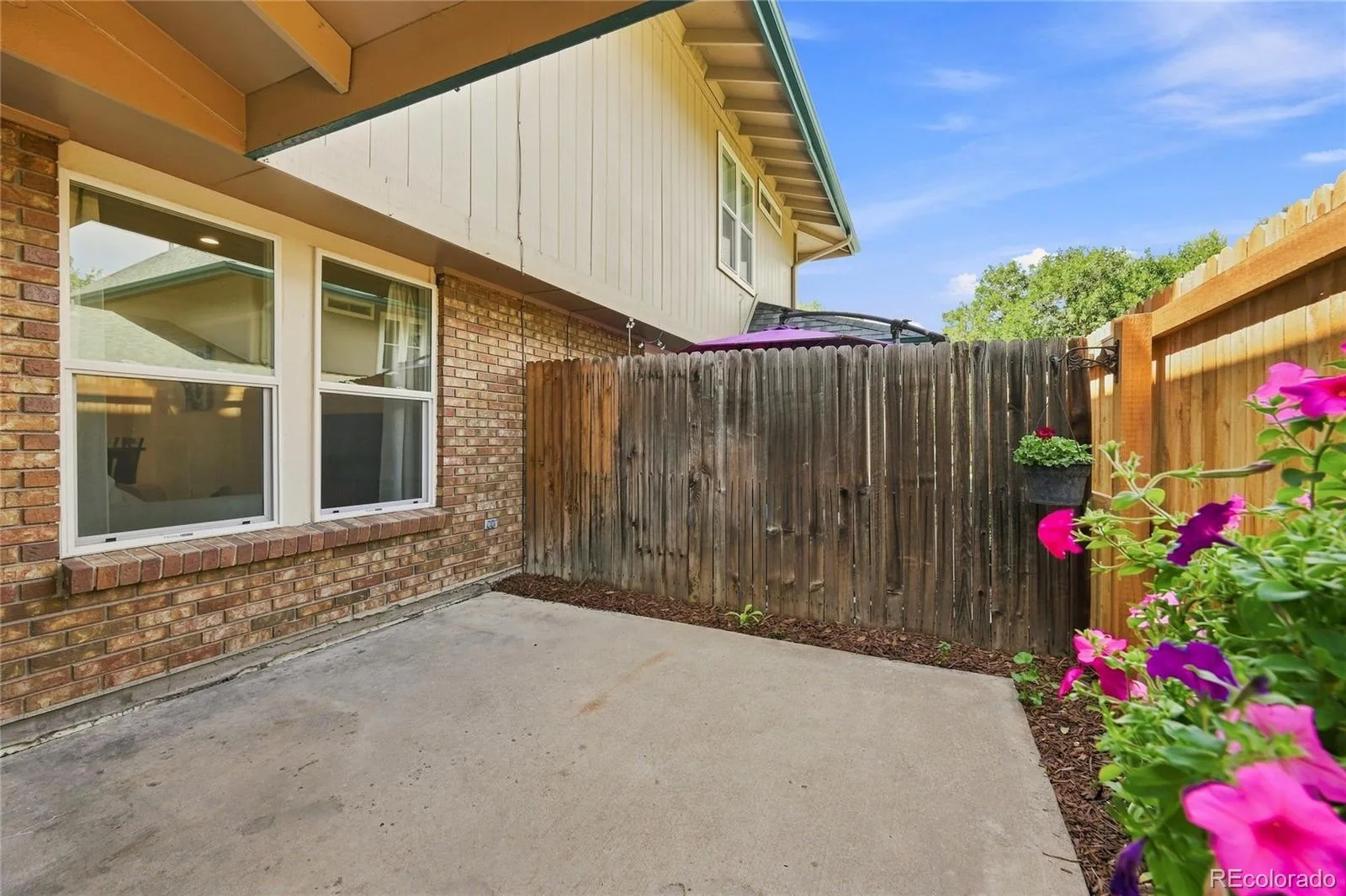 6046 S Willow Way Greenwood Village CO 80111 | MLS #REC2780641 08272026004322 1600 19