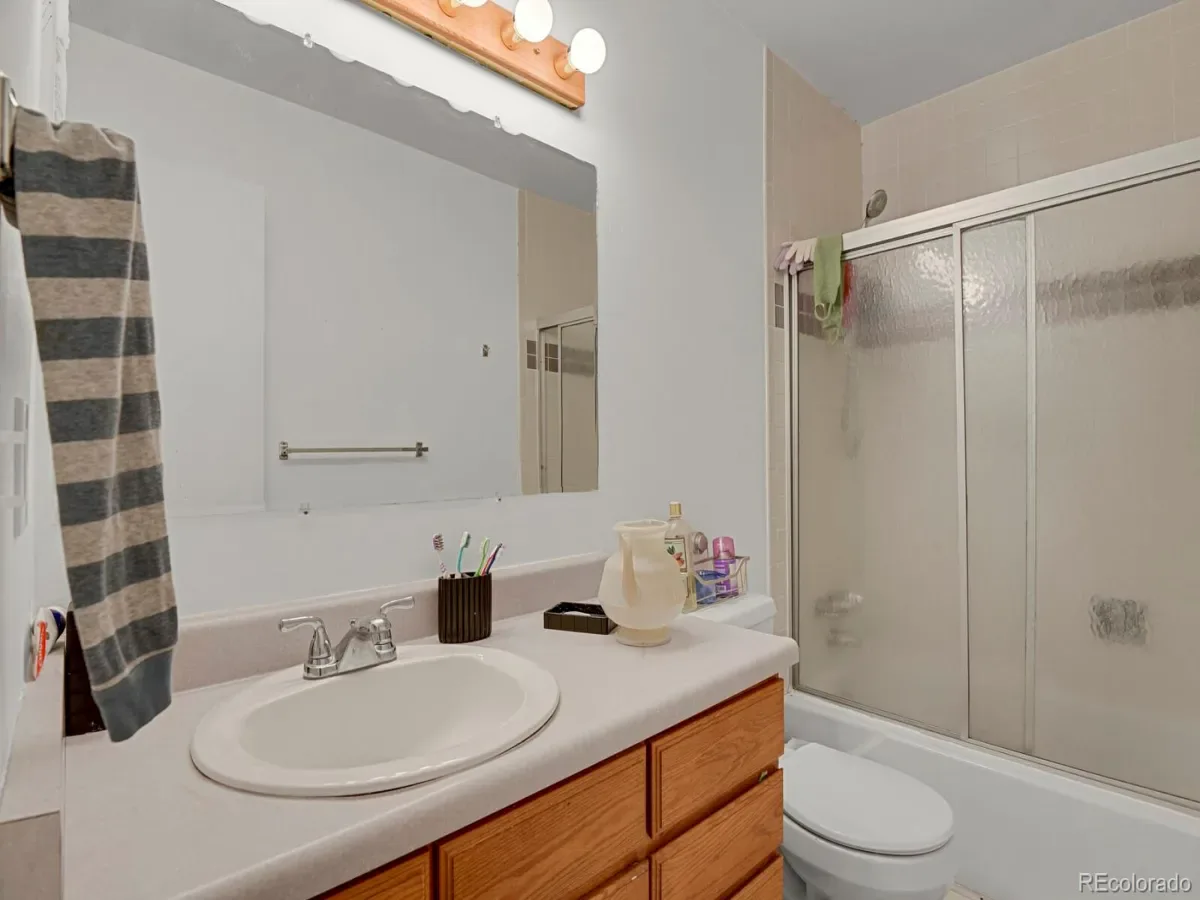 9025 E Mansfield Avenue Denver CO 80237 MLS #REC2783715 03212026013539 1200 17