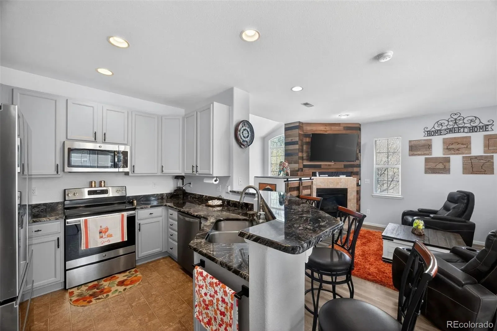 160 Granby Way #A Aurora CO 80011 MLS #REC2783907 03222026145238 1600 13