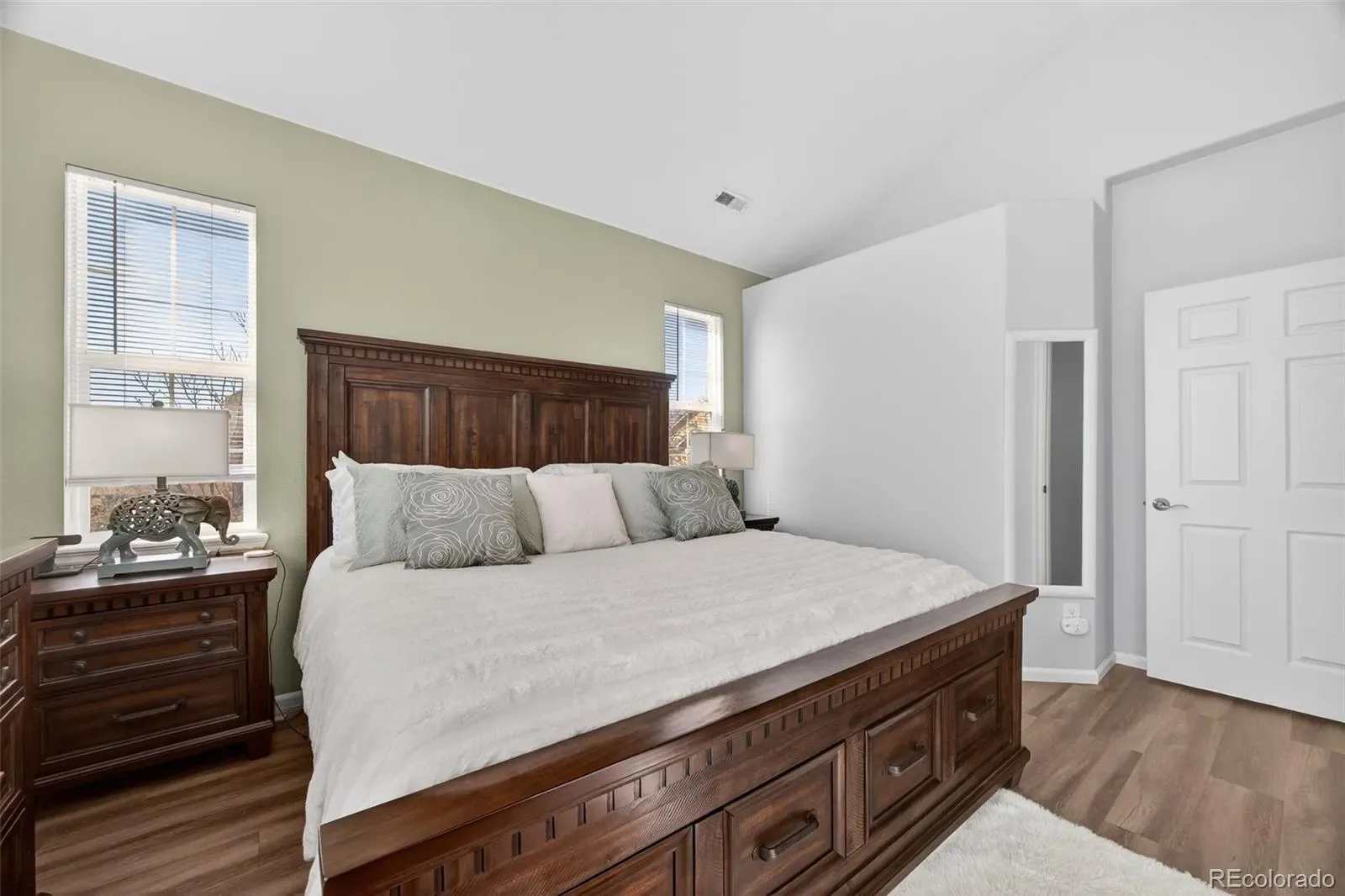 160 Granby Way #A Aurora CO 80011 MLS #REC2783907 03222026145238 1600 22
