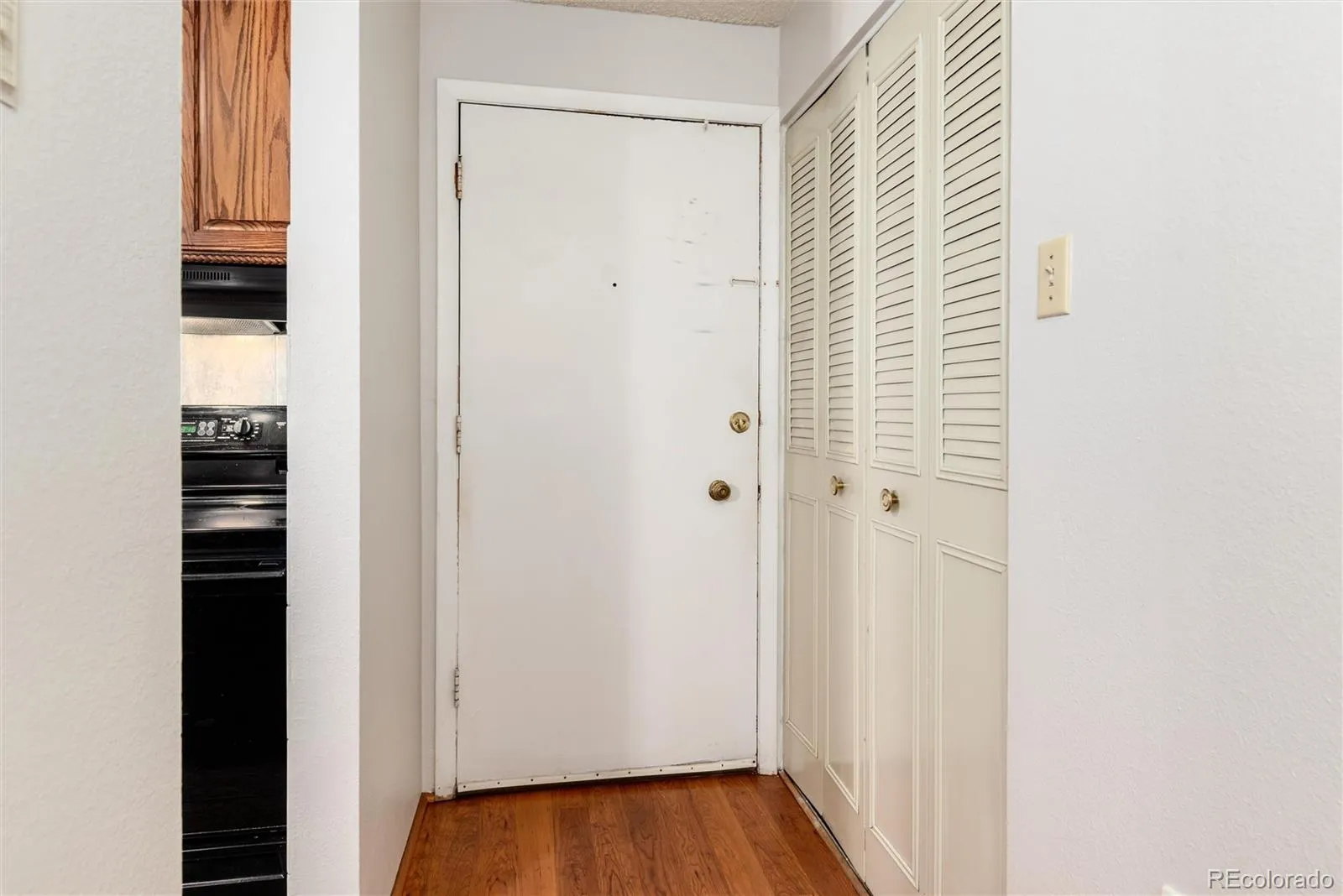 2325 S Linden Court #200 Denver CO 80222 MLS #REC2783942 05252026140403 1600 1