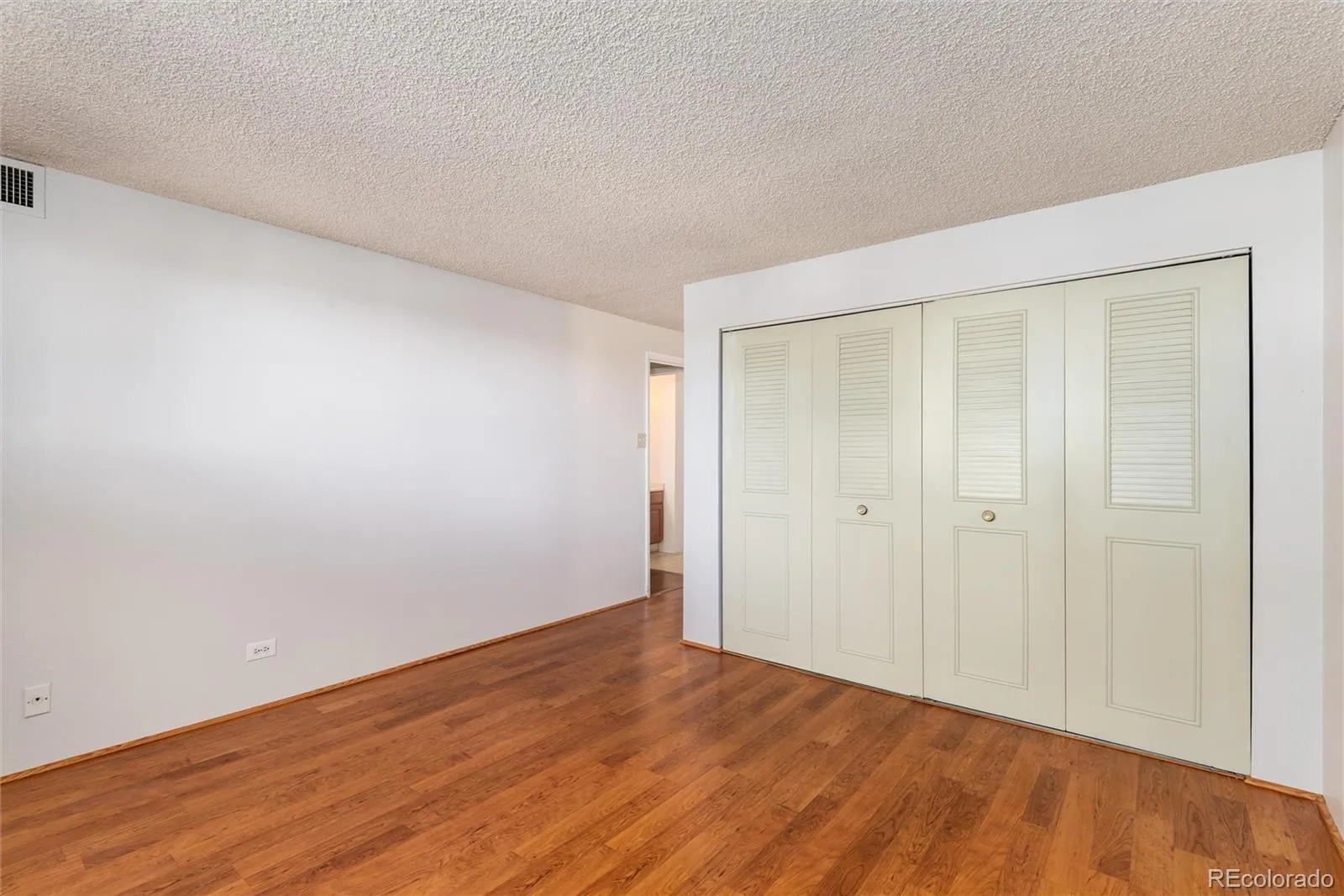 2325 S Linden Court #200 Denver CO 80222 MLS #REC2783942 05252026140403 1600 12