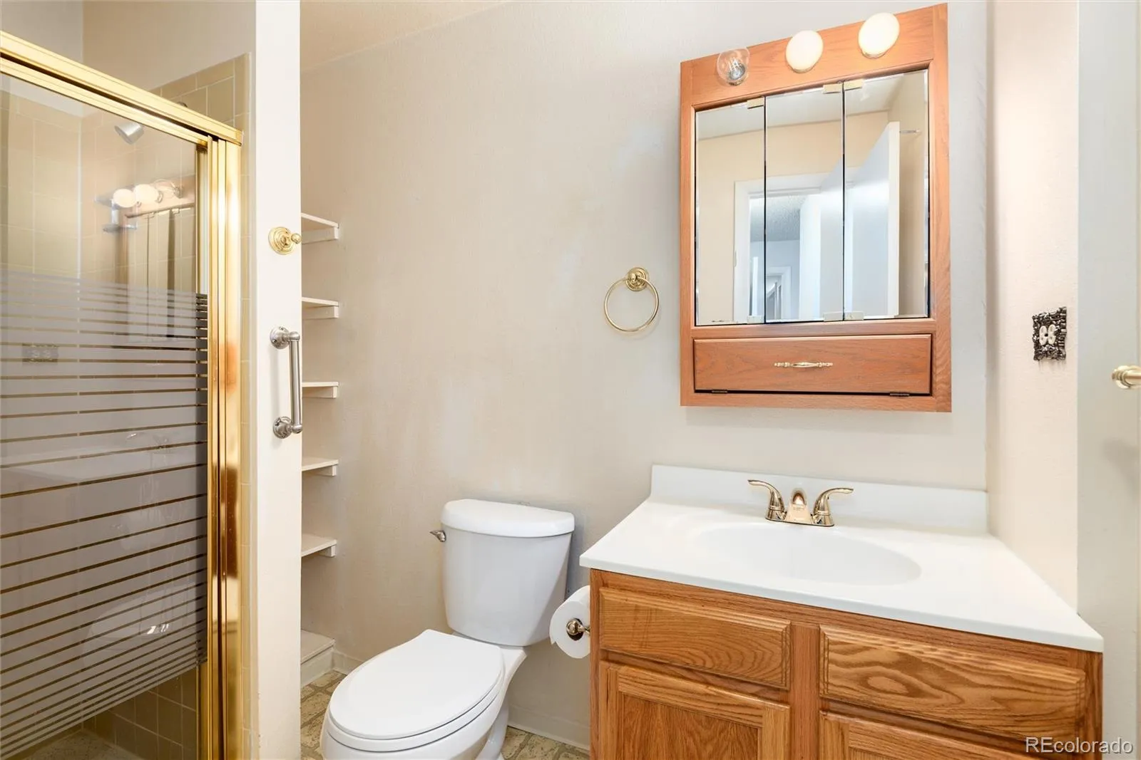 2325 S Linden Court #200 Denver CO 80222 MLS #REC2783942 05252026140403 1600 14